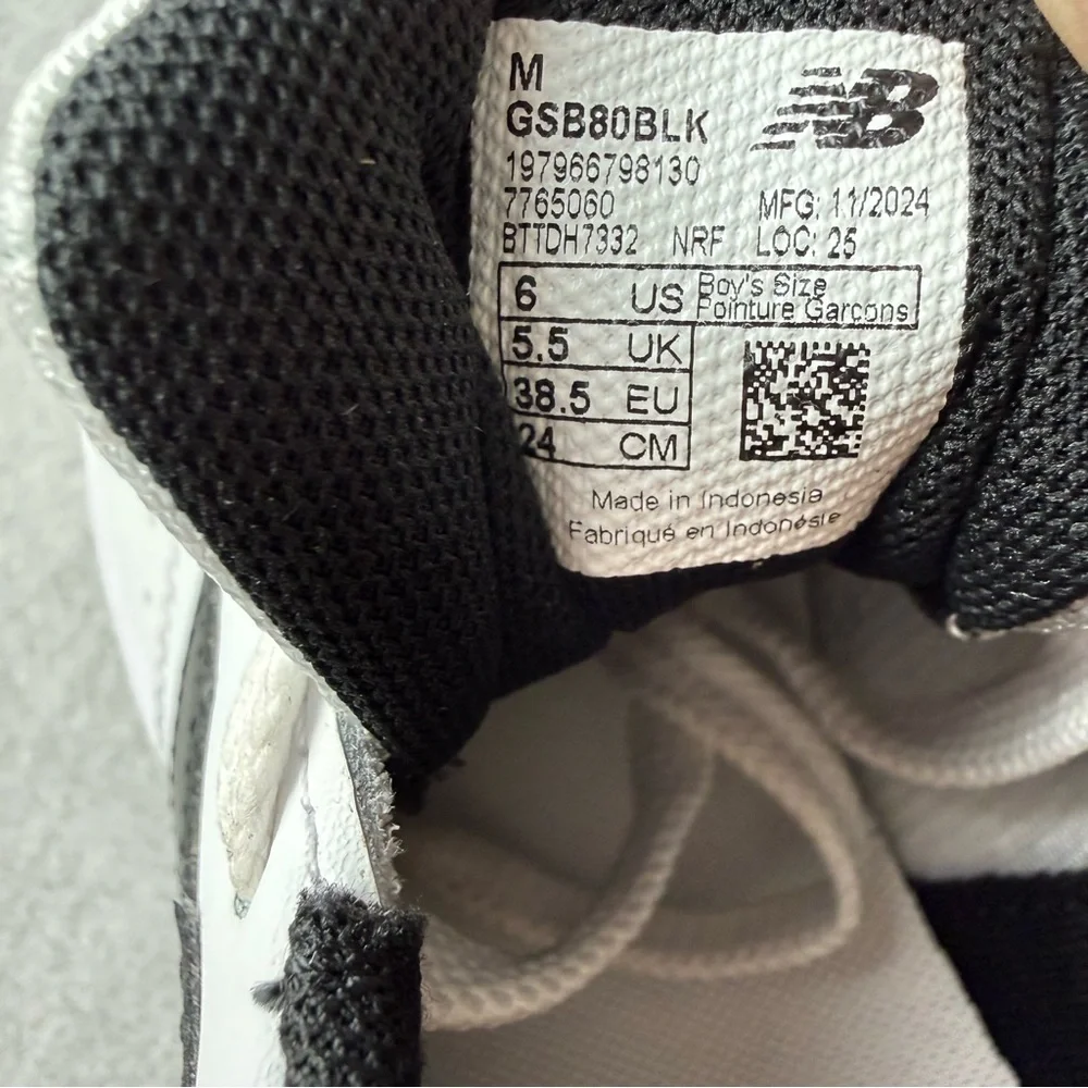 New Balance GSB80 White and Black Sneakers‎